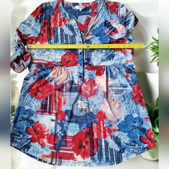 Northern Reflections Long Semi-Sheer Floral Tunic Top - Picture 7 of 8